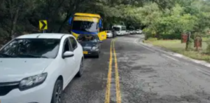 Lee más sobre el artículo Inundaciones recurrentes en la autopista Medellín–Bogotá continúan generando preocupación sobre la movilidad y el transporte de carga