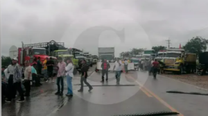 Lee más sobre el artículo Bloqueos en Puerto Gaitán escalan y aumentan el riesgo para la producción petrolera y el empleo regional