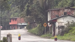 Lee más sobre el artículo Presunta instalación de cilindros bomba genera restricciones y afecta la movilidad en el norte de Antioquia