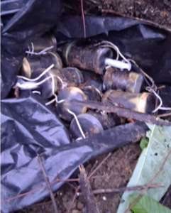Lee más sobre el artículo Autoridades refuerzan alerta por riesgo de artefactos explosivos en el pacífico sur de Nariño