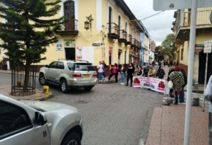 Lee más sobre el artículo Manifestación genera afectación vial en la carrera 6 con calle 8