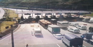 Lee más sobre el artículo Habilitan paso alterno en el Túnel renacer tras emergencia; persisten represamientos en el corredor